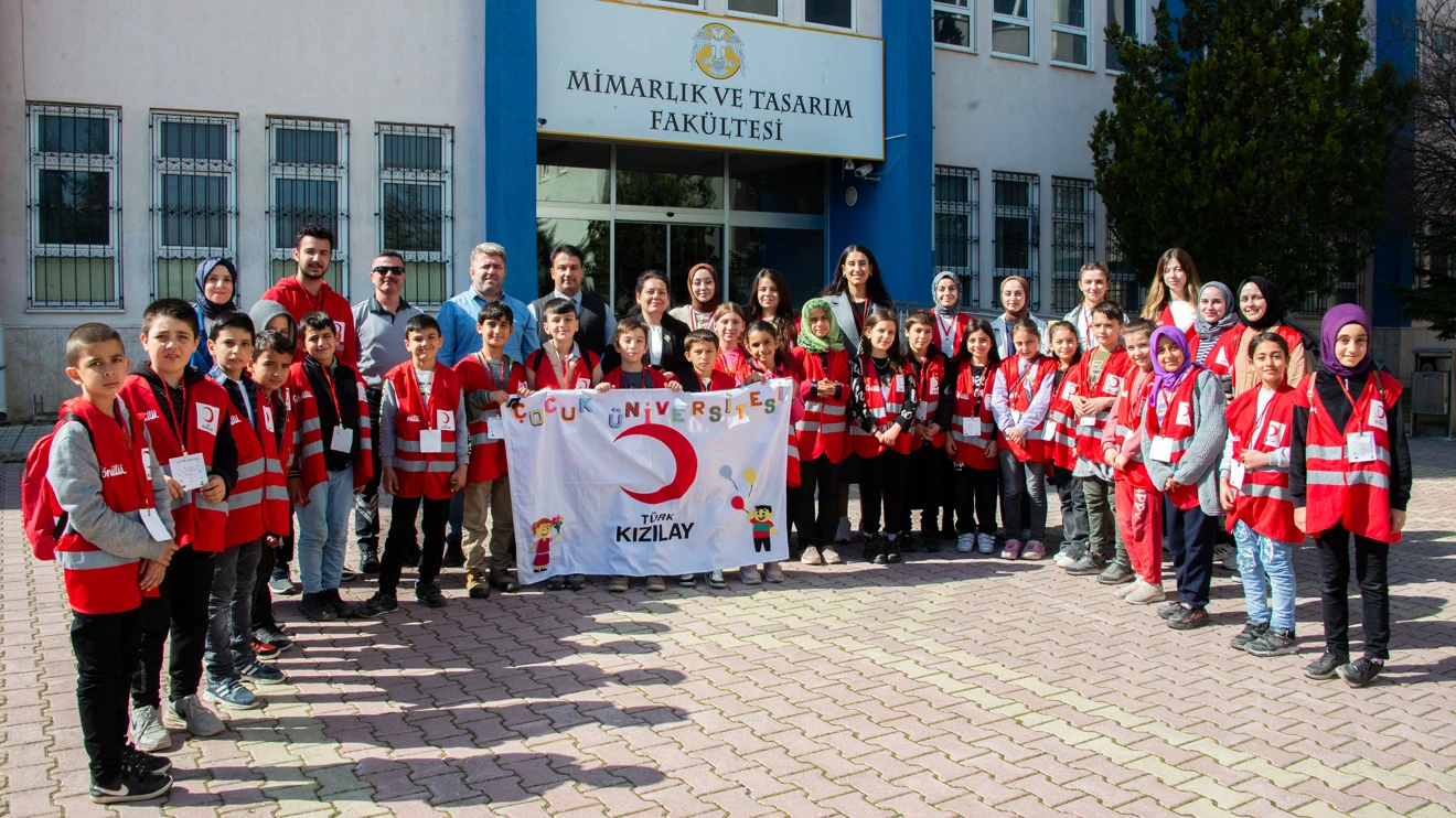 Sızma Alparslan İlkokulu öğrencileri Selçuk Üniversitesini gezdi